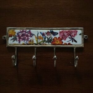 Metal and porcelain hooks